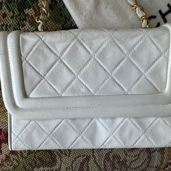 authentic Chanel white purse - Picture 2 of 11
